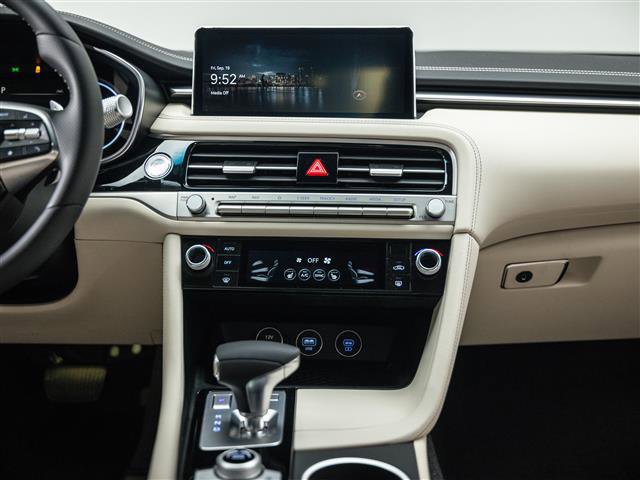 New 2026 Genesis G70 2.5T image 27