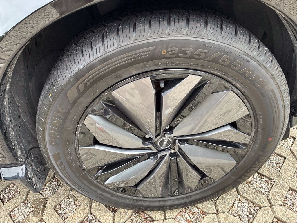 Certified 2024 Nissan Ariya AWD image 12