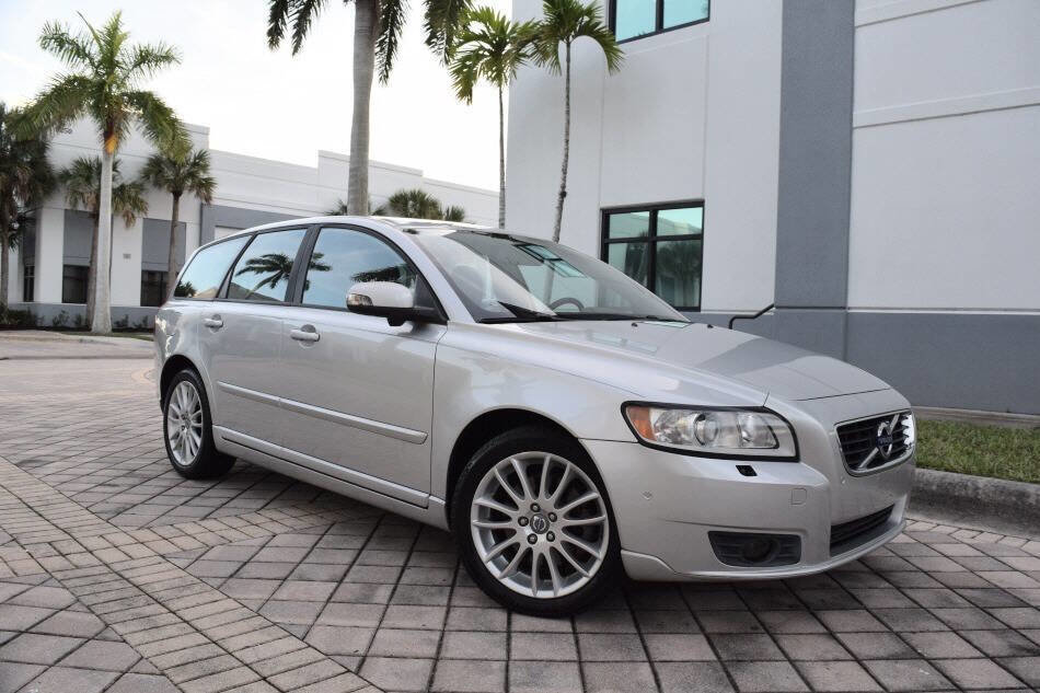 Used 2011 Volvo V50 T5
