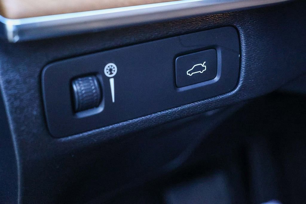 Used 2019 Volvo XC90 T6 Inscription w/ Luxury Package image 39