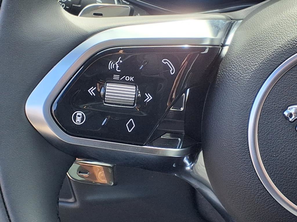 New 2026 Jaguar F-PACE R-Dynamic S image 16