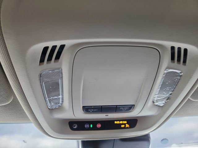 Used 2022 Buick Envision Preferred image 48