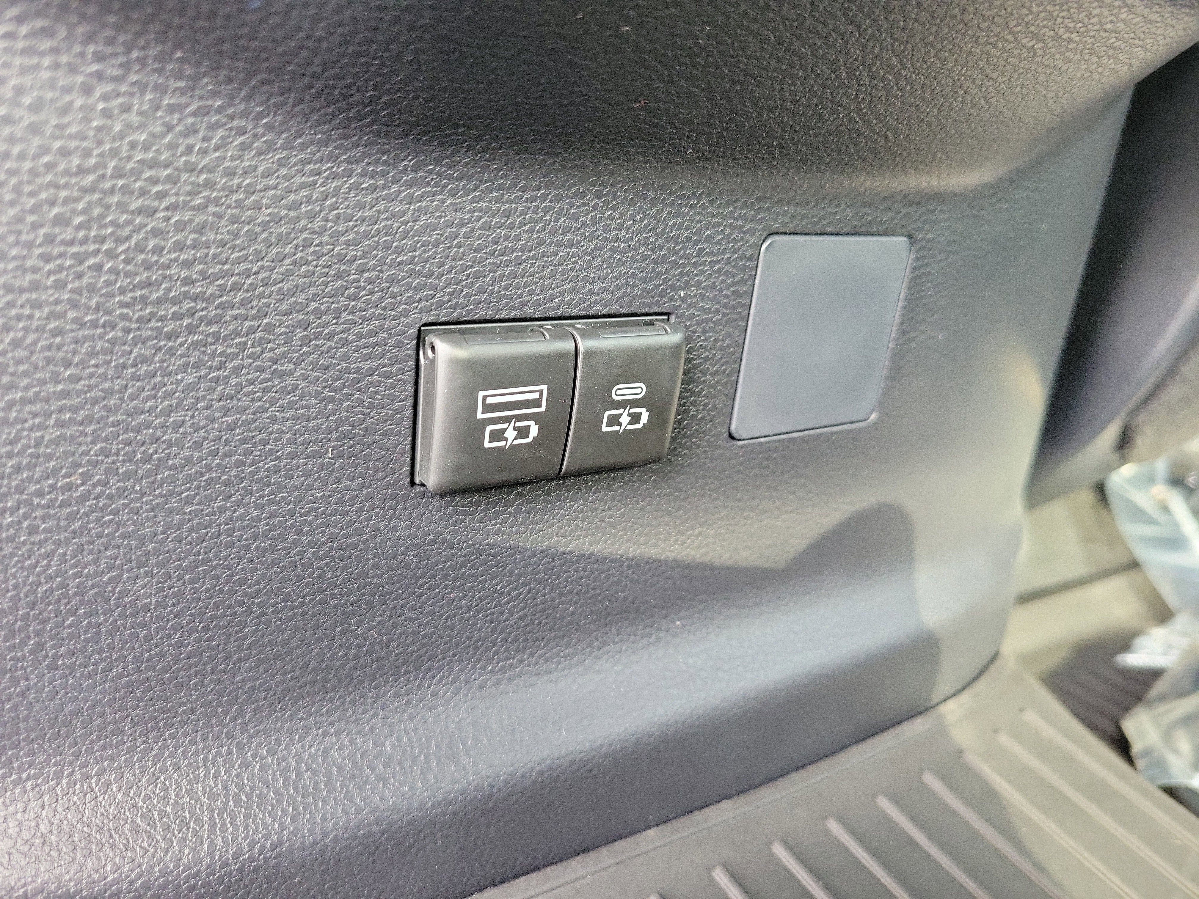 New 2025 Toyota Tundra SR5 w/ TRD Off-Road Package image 17