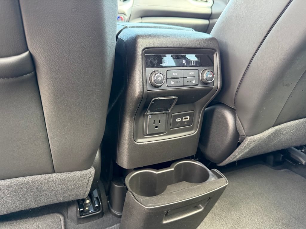 Certified 2023 GMC Acadia SLT w/ Elevation Edition FWD image 14