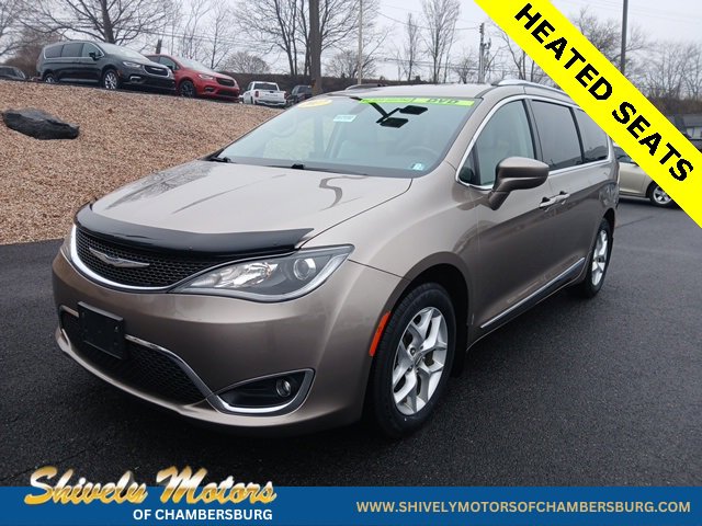 Used 2017 Chrysler Pacifica Touring-L Plus w/ Tire & Wheel Group