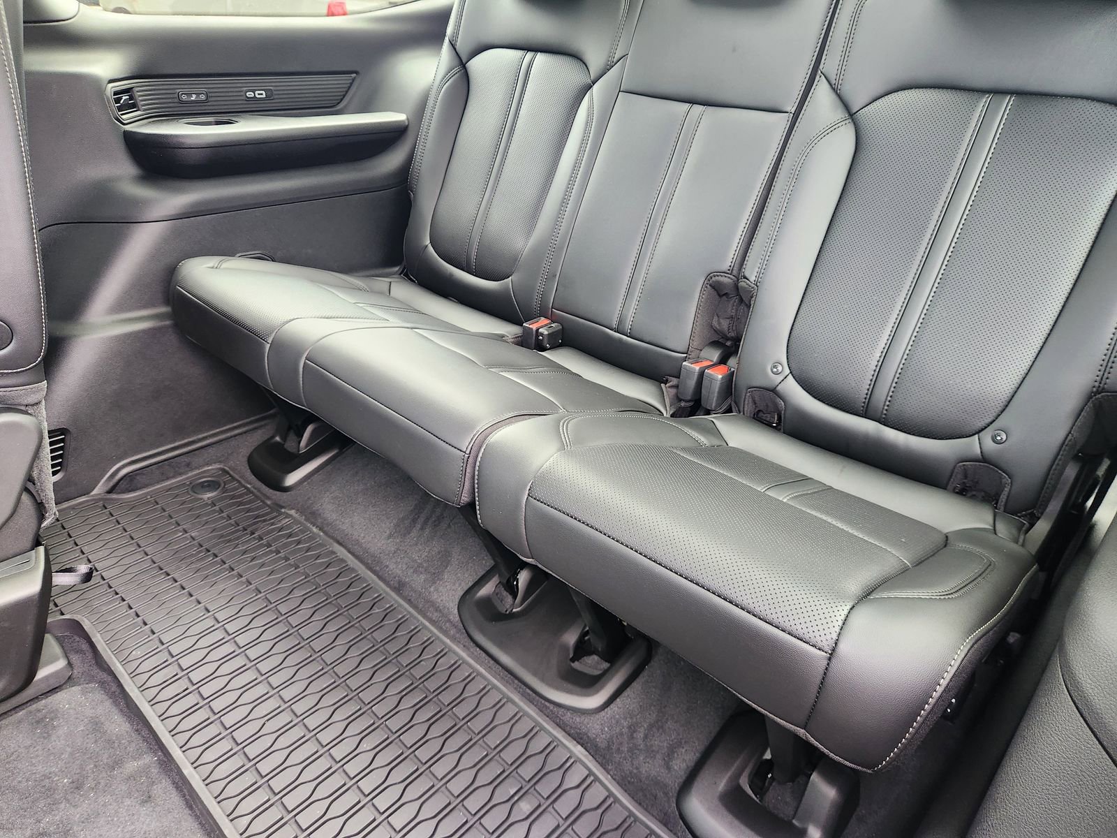 New 2026 Jeep Grand Wagoneer 4WD image 23