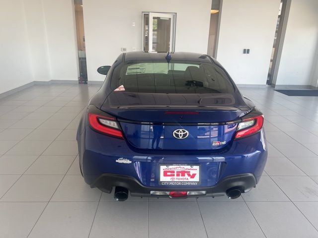 New 2025 Toyota GR86 RWD image 7