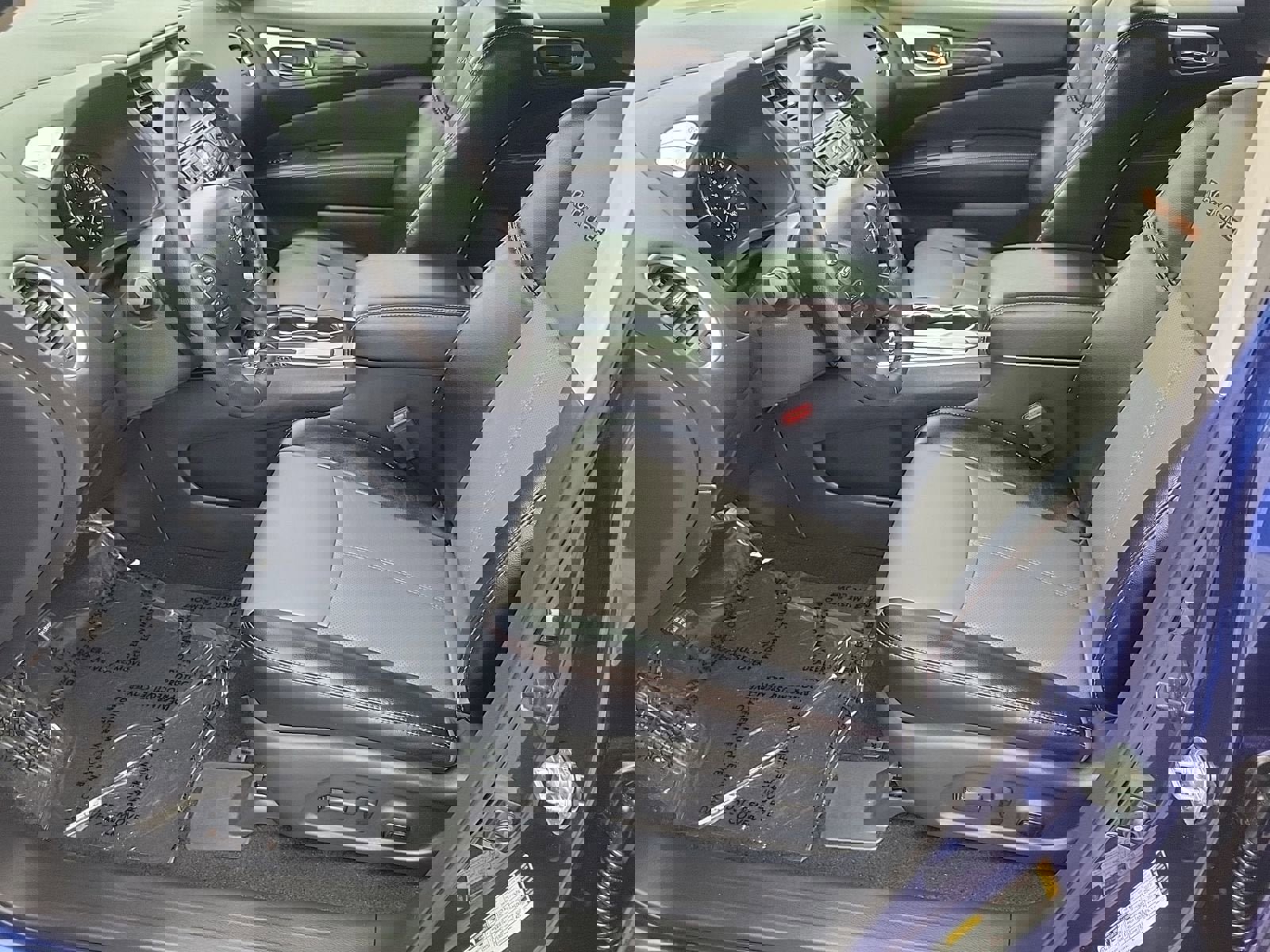 Used 2020 Nissan Pathfinder SL image 11