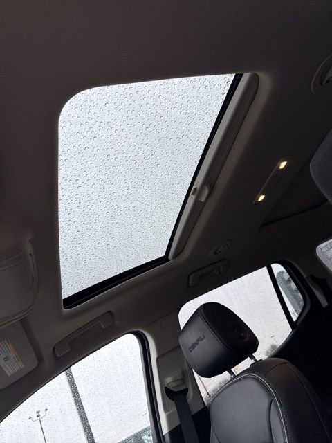 Used 2023 GMC Acadia Denali w/ Denali Ultimate Package image 3