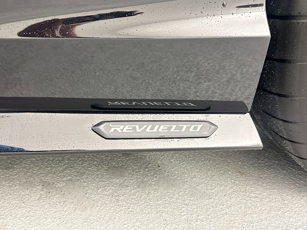 Used 2026 Lamborghini Revuelto image 25