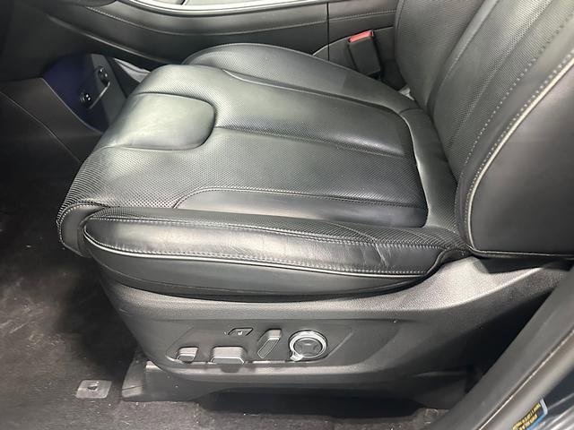 Used 2023 Hyundai Palisade Calligraphy image 13