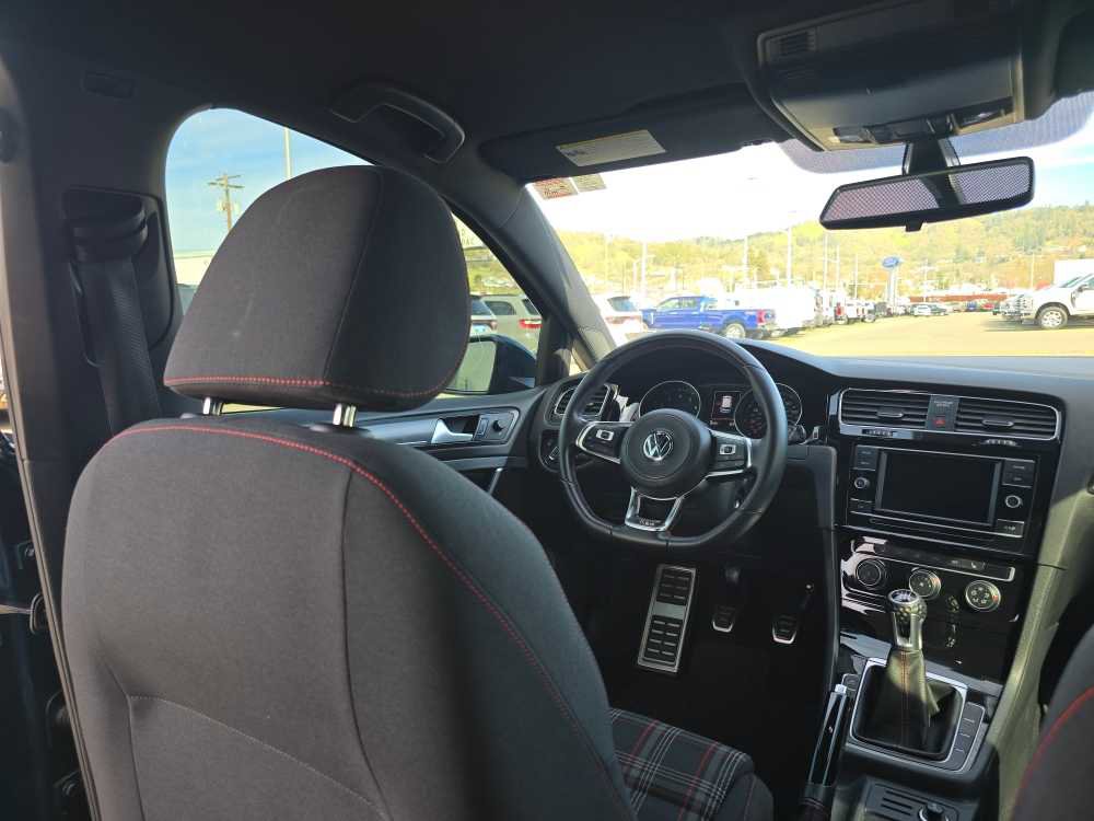 Used 2019 Volkswagen GTI S w/ Driver Assistance Package image 10