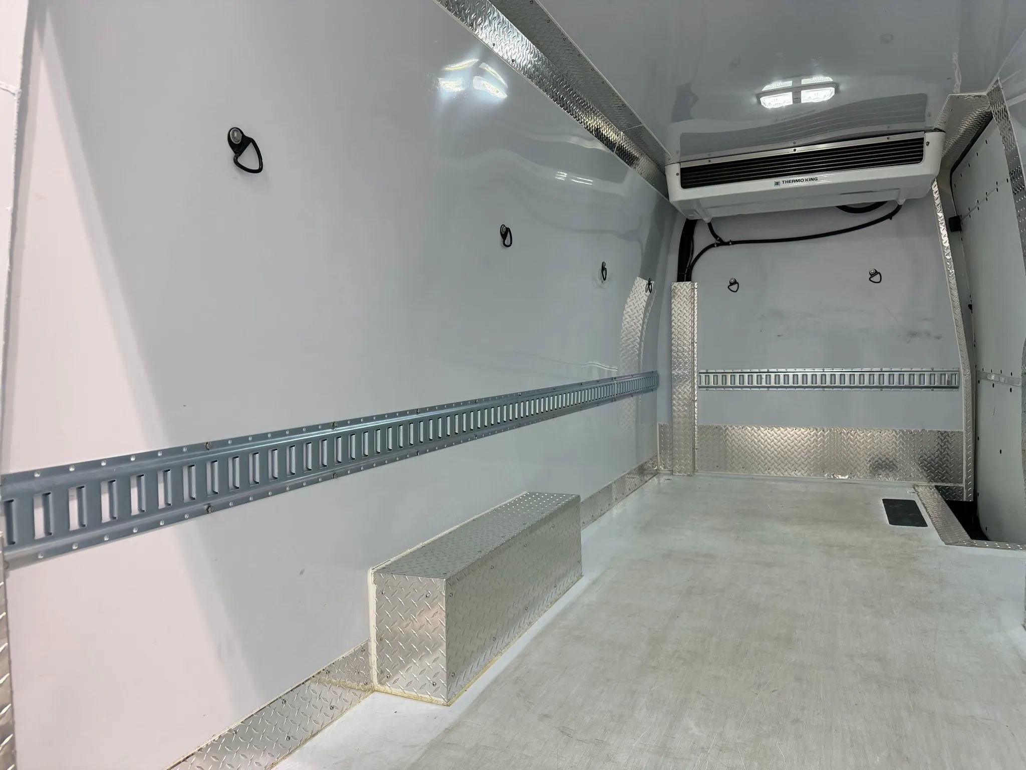 Used 2021 Freightliner Sprinter 2500 image 14