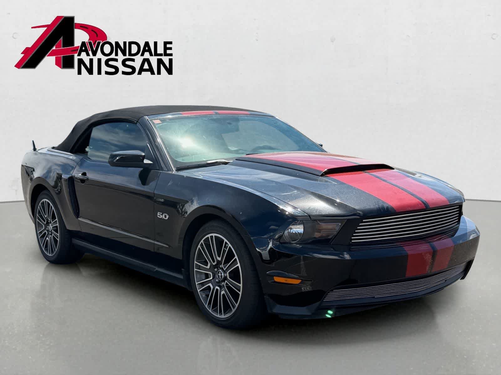 Used 2011 Ford Mustang GT Premium RWD image 2