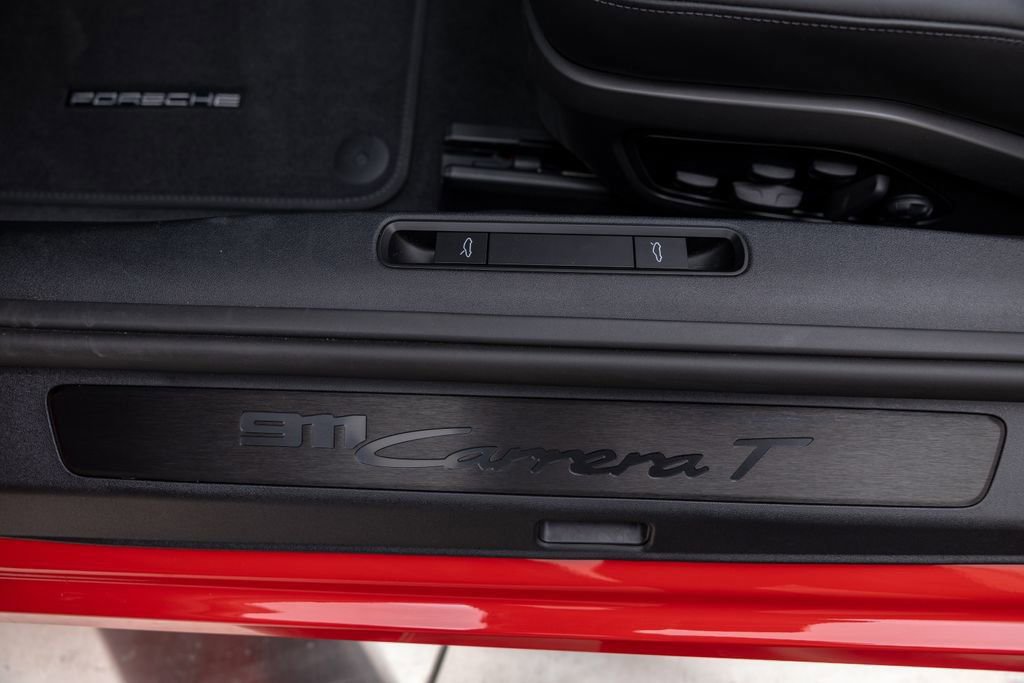 Used 2025 Porsche 911 Carrera T RWD image 43