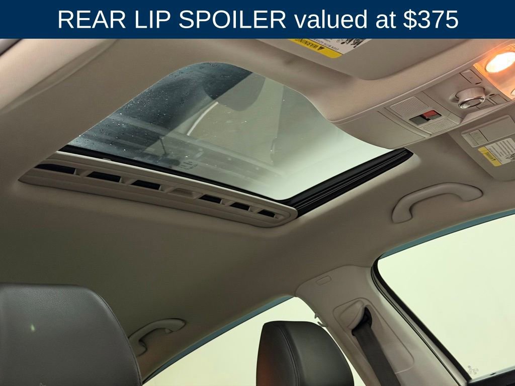 Used 2015 Volkswagen Passat TDI SEL Premium image 3