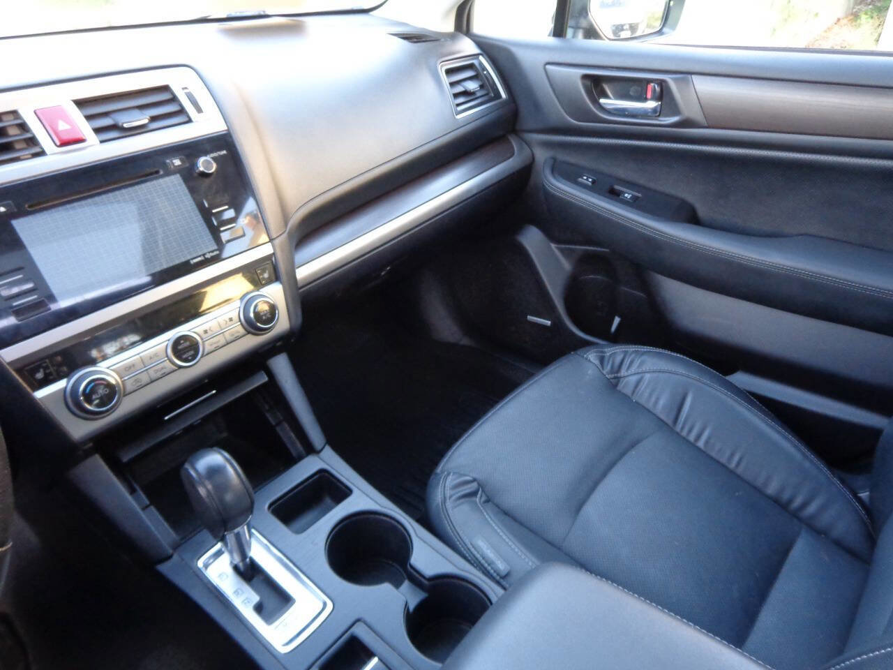 Used 2016 Subaru Legacy 3.6R Limited image 37