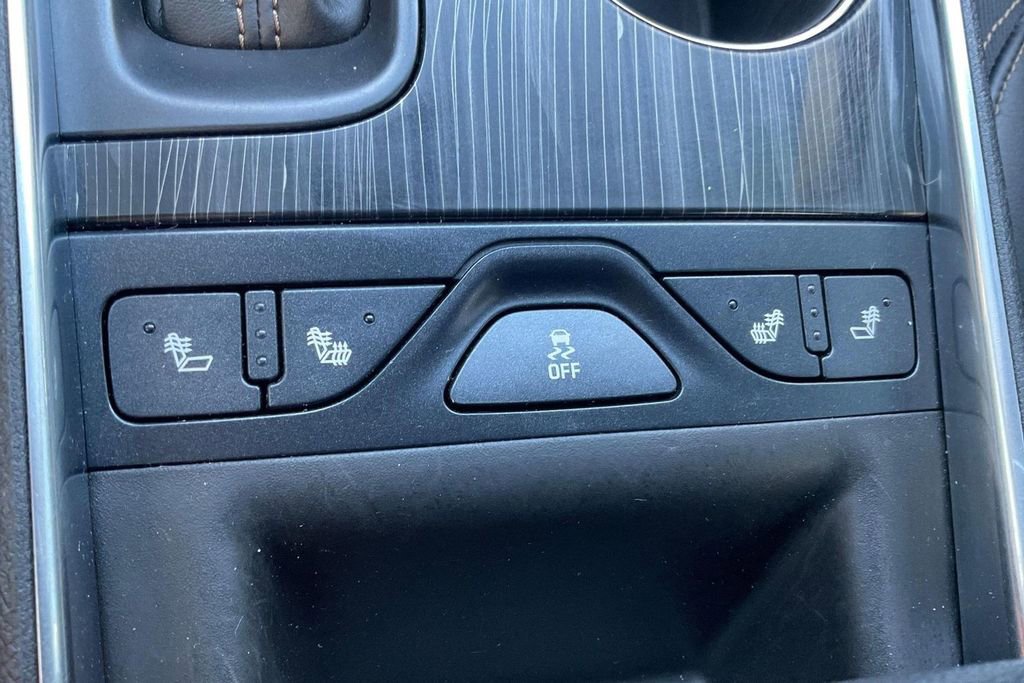 Used 2018 Chevrolet Impala Premier FWD image 16