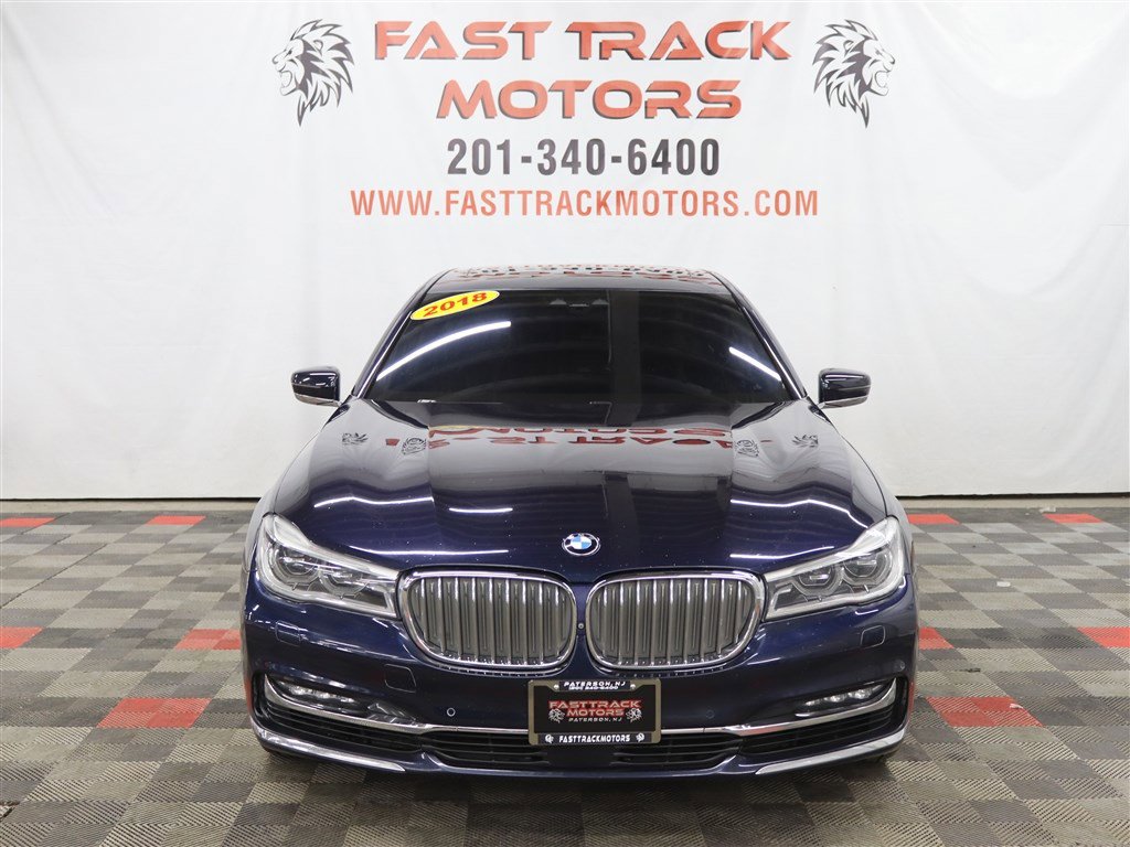 Used 2018 BMW 750Li xDrive w/ Executive Package AWD/4WD image 2