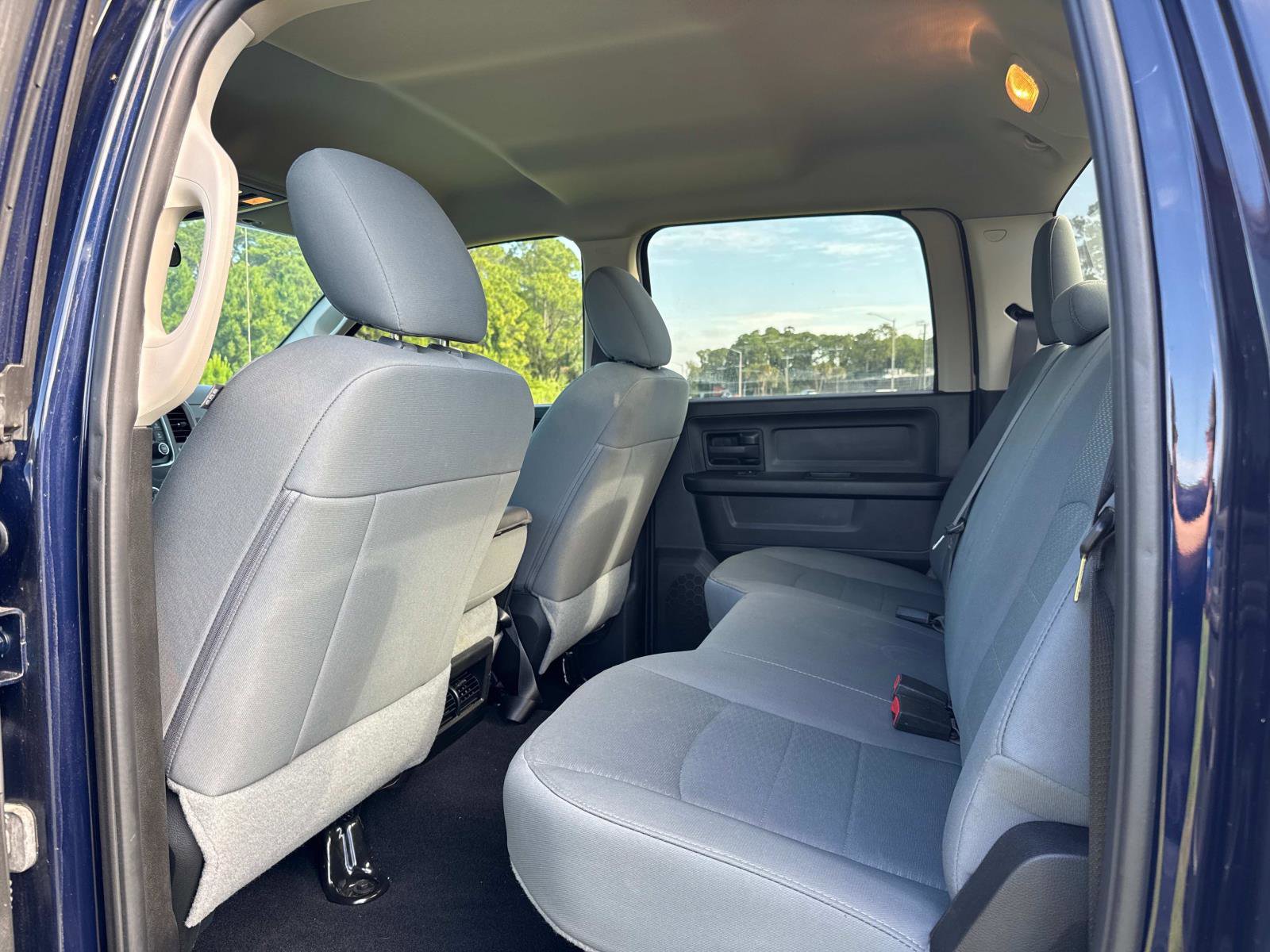 Used 2018 RAM 2500 Tradesman w/ Chrome Appearance Group AWD/4WD image 17