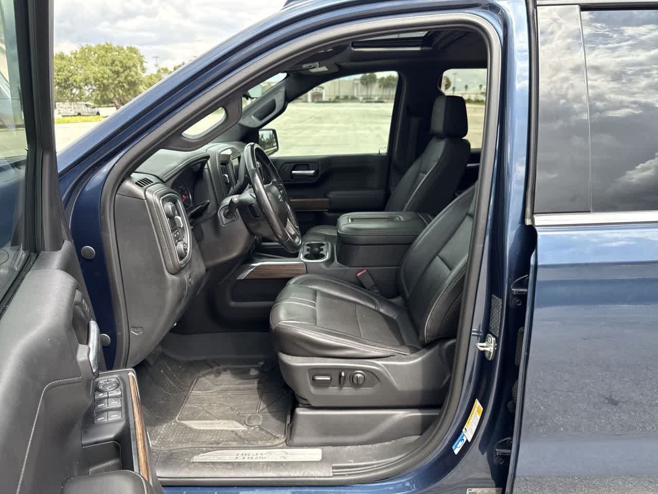 Used 2019 Chevrolet Silverado 1500 High Country w/ Technology Package RWD image 10
