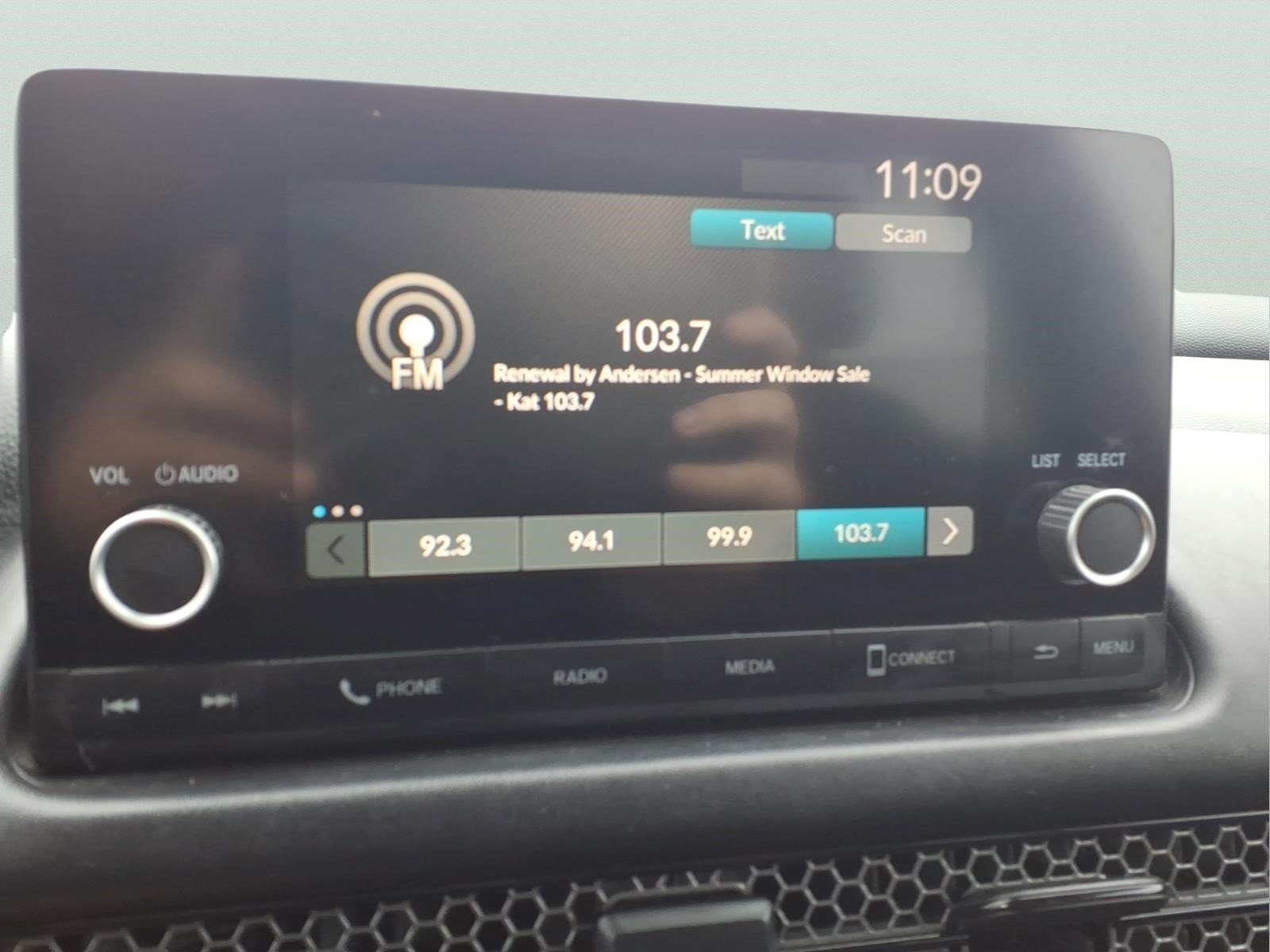 Used 2023 Honda HR-V Sport image 18