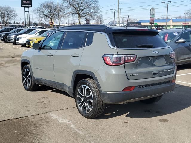 Used 2024 Jeep Compass Limited image 4