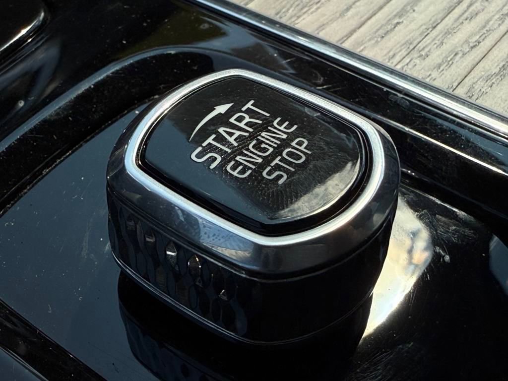 Used 2022 Volvo XC90 T8 Inscription image 36