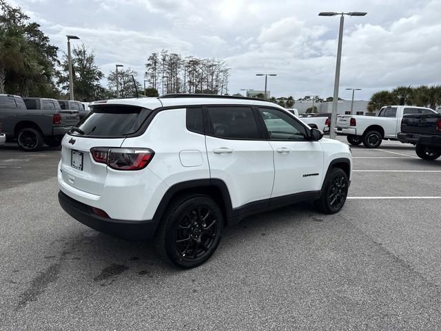 New 2026 Jeep Compass Latitude image 3