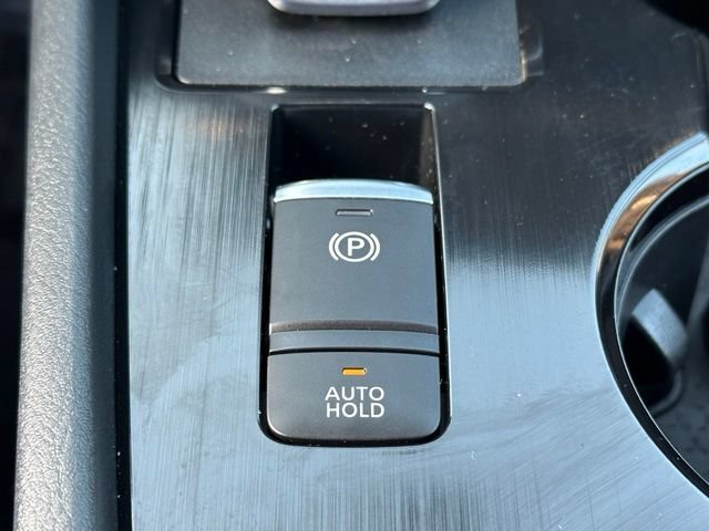 Certified 2025 Nissan Rogue SV AWD/4WD image 37