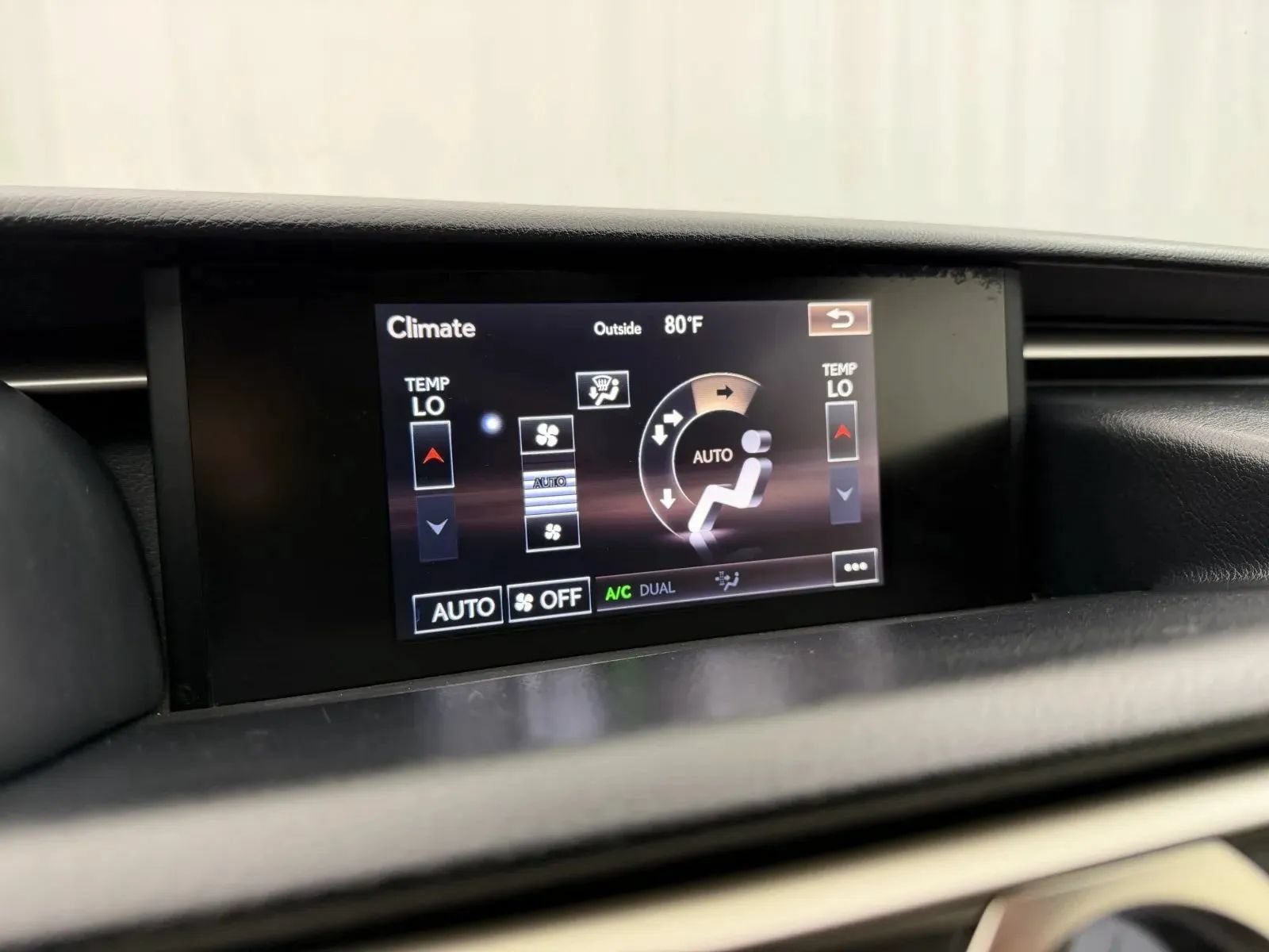 Used 2015 Lexus RC 350 AWD w/ Luxury Package image 21