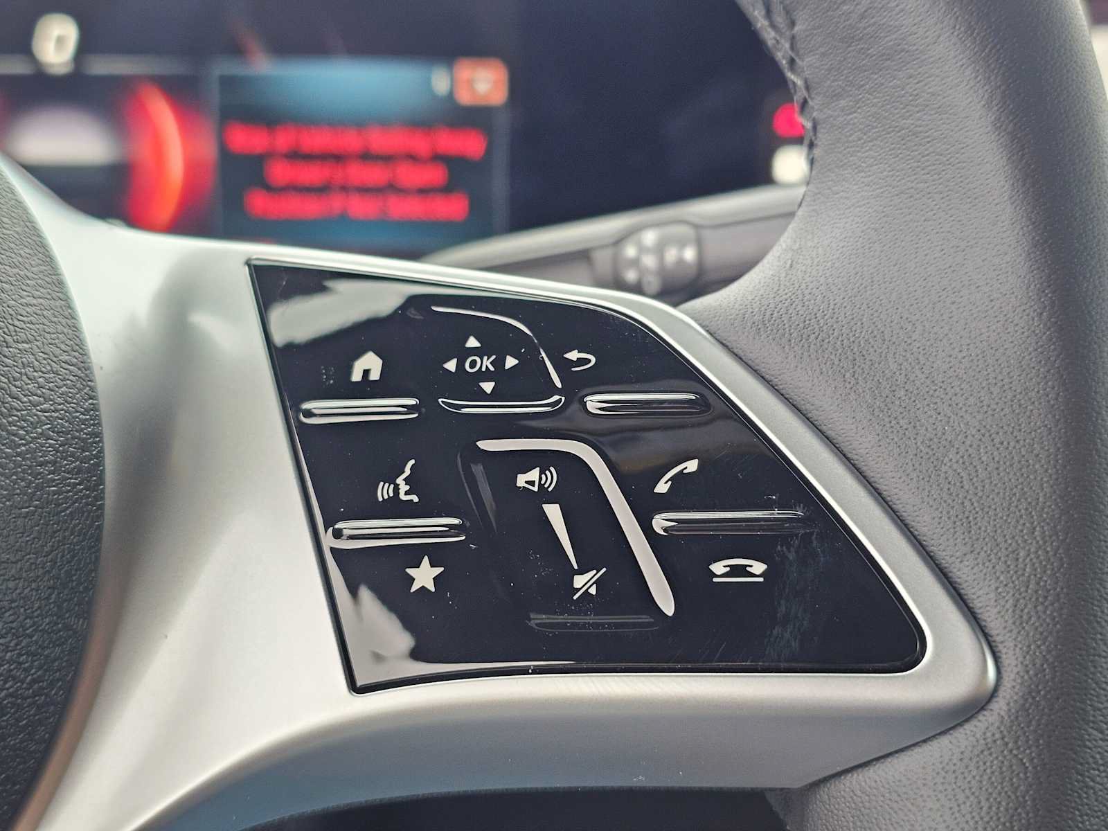 New 2026 Mercedes-Benz GLB 250 image 28