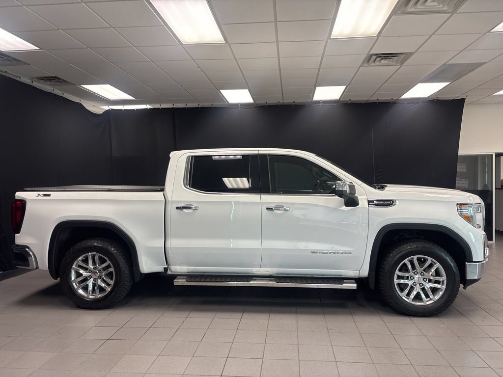 Used 2022 GMC Sierra 1500 SLT AWD/4WD image 2