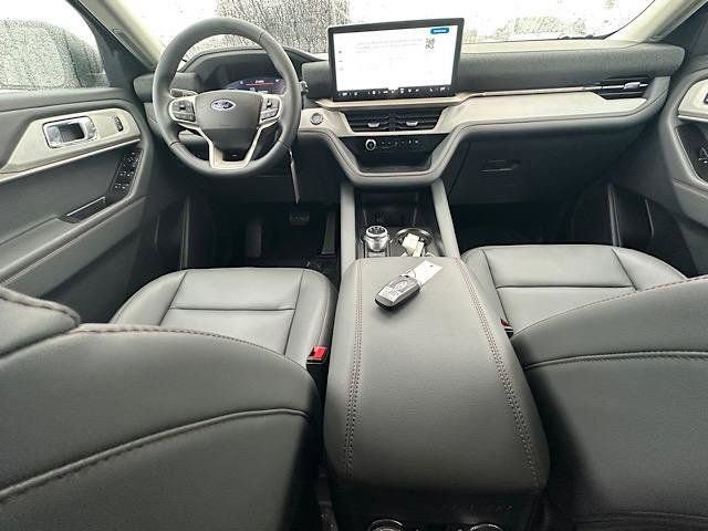 New 2026 Ford Explorer Active w/ Active Comfort Package image 14