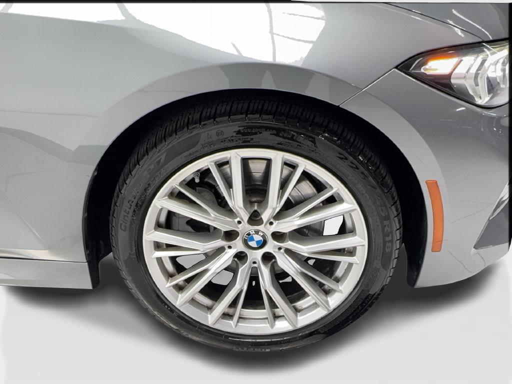 Used 2023 BMW 330i Sedan w/ Convenience Package RWD image 16