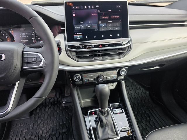 Used 2024 Jeep Compass Limited image 20