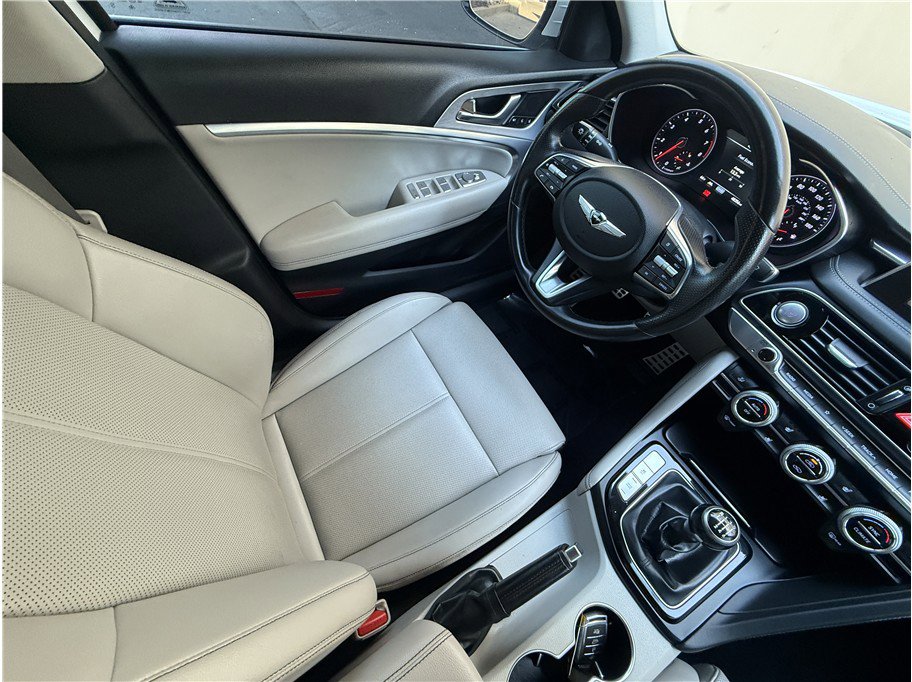 Used 2019 Genesis G70 2.0T Sport RWD image 11