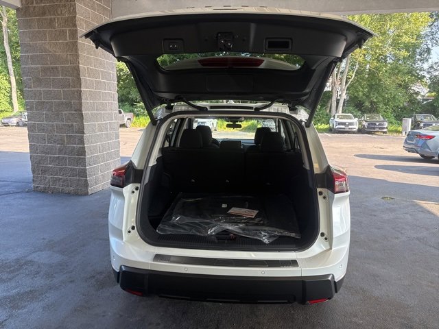 New 2026 Nissan Rogue SV image 8