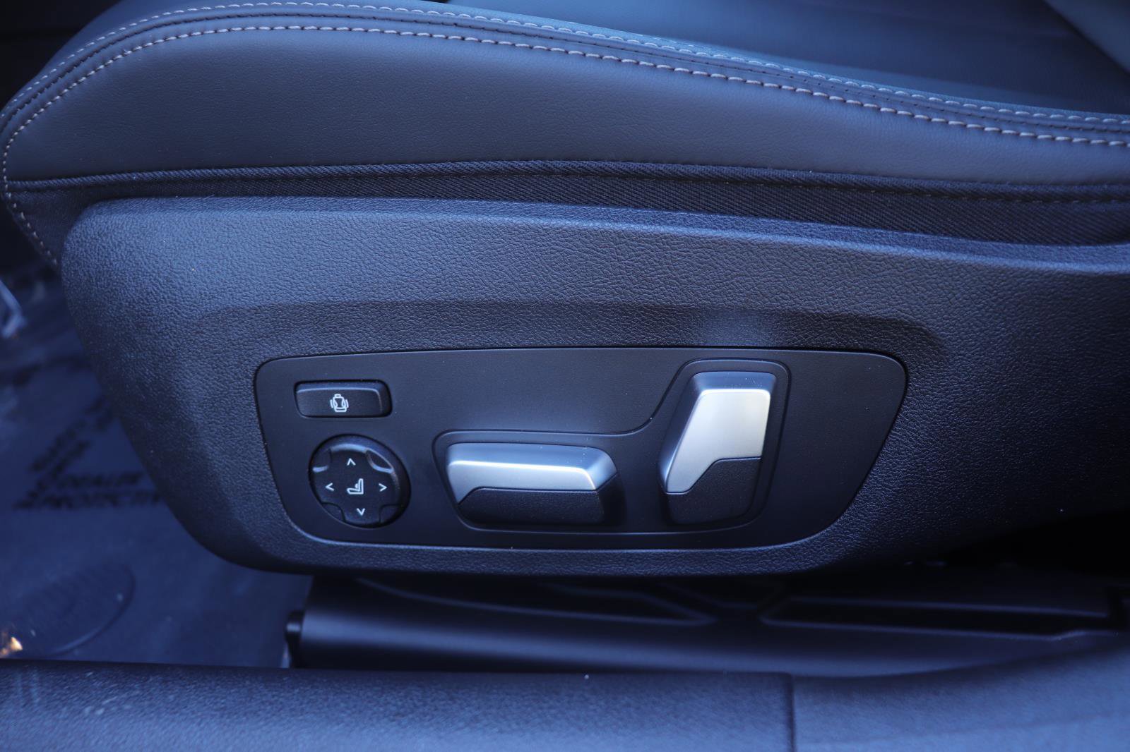 New 2026 BMW M850i xDrive image 24