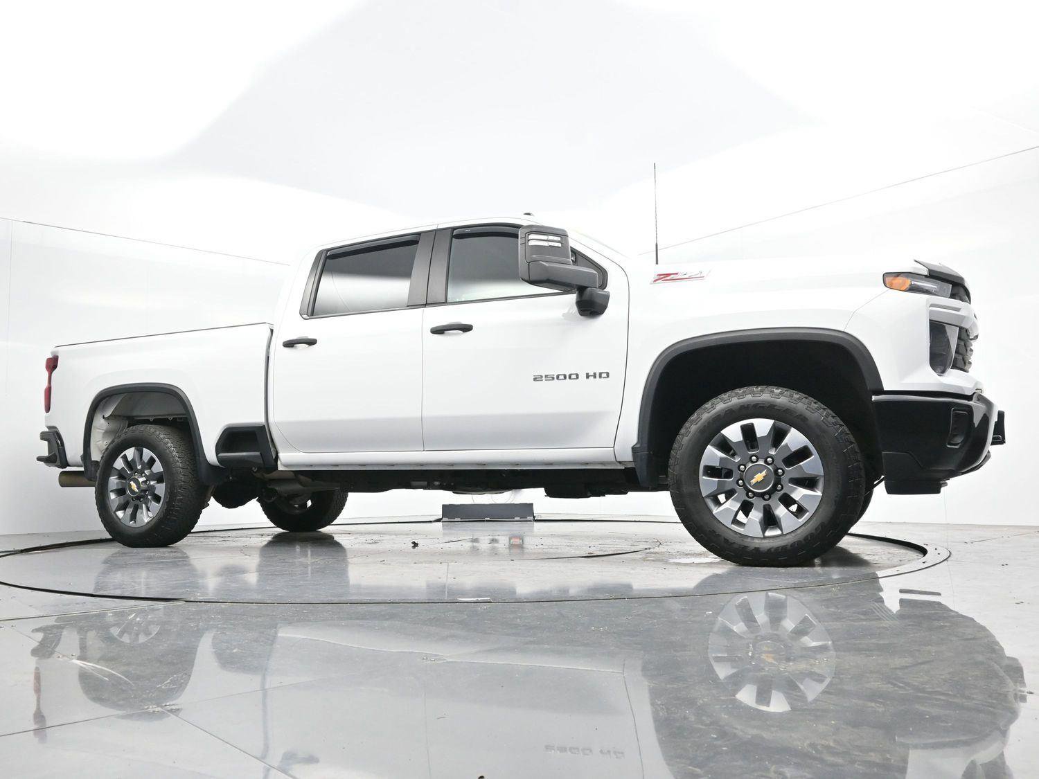 Used 2024 Chevrolet Silverado 2500 Custom w/ Custom Value Package image 41