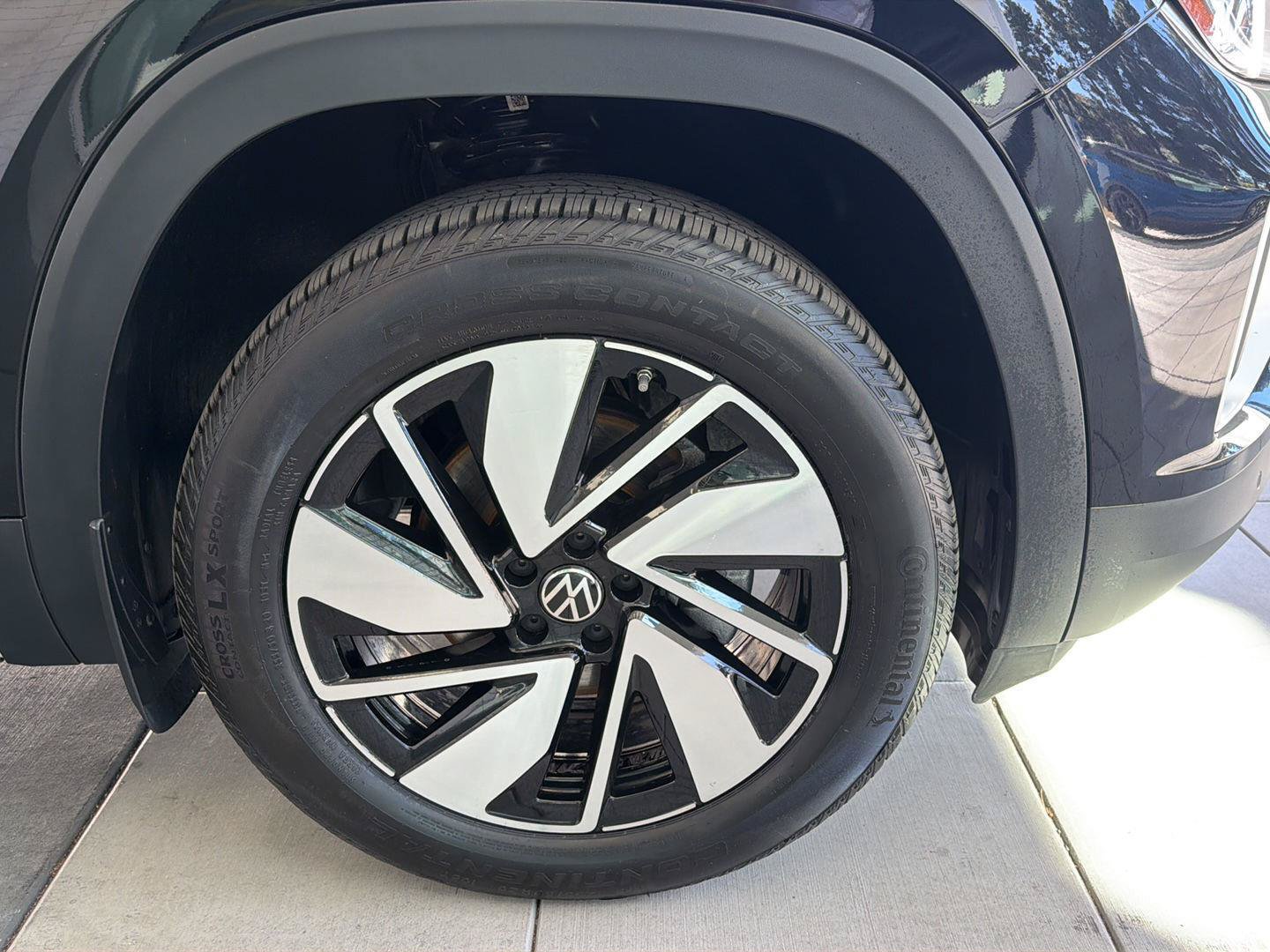 Certified 2024 Volkswagen Atlas SEL AWD/4WD image 10