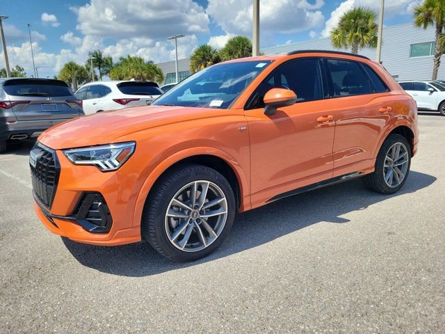 Certified 2025 Audi Q3 2.0T Premium w/ Convenience Package image 4