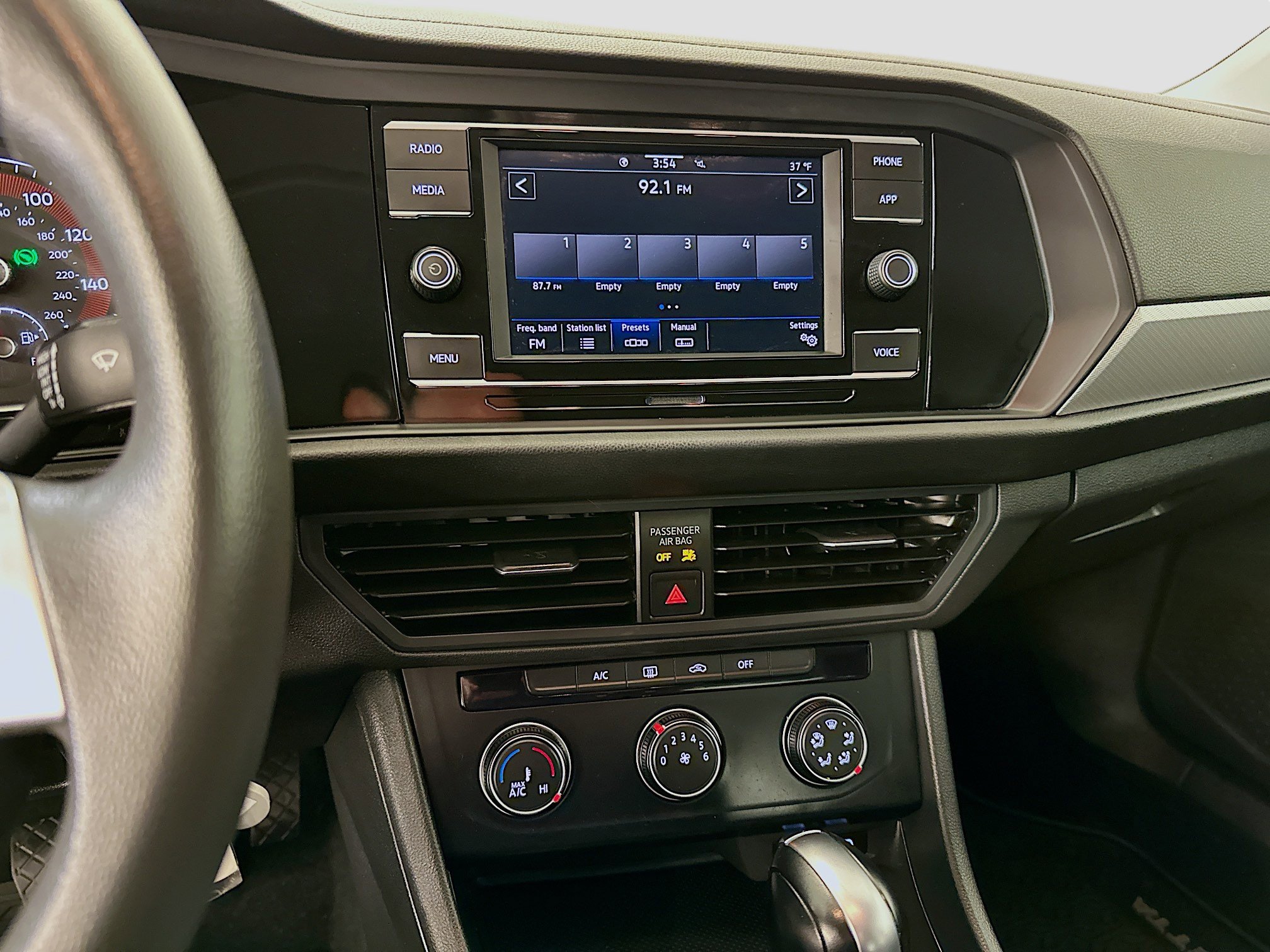 Used 2020 Volkswagen Jetta S image 25