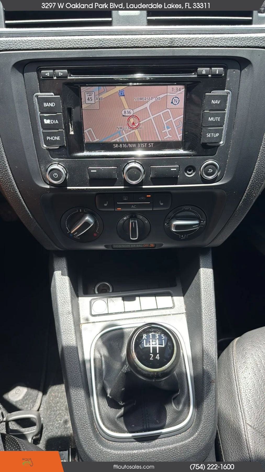 Used 2011 Volkswagen Jetta SEL image 53