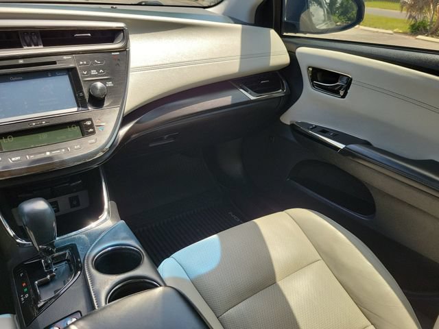 Used 2016 Toyota Avalon Limited w/ Toyota Safety Sense Package FWD image 16