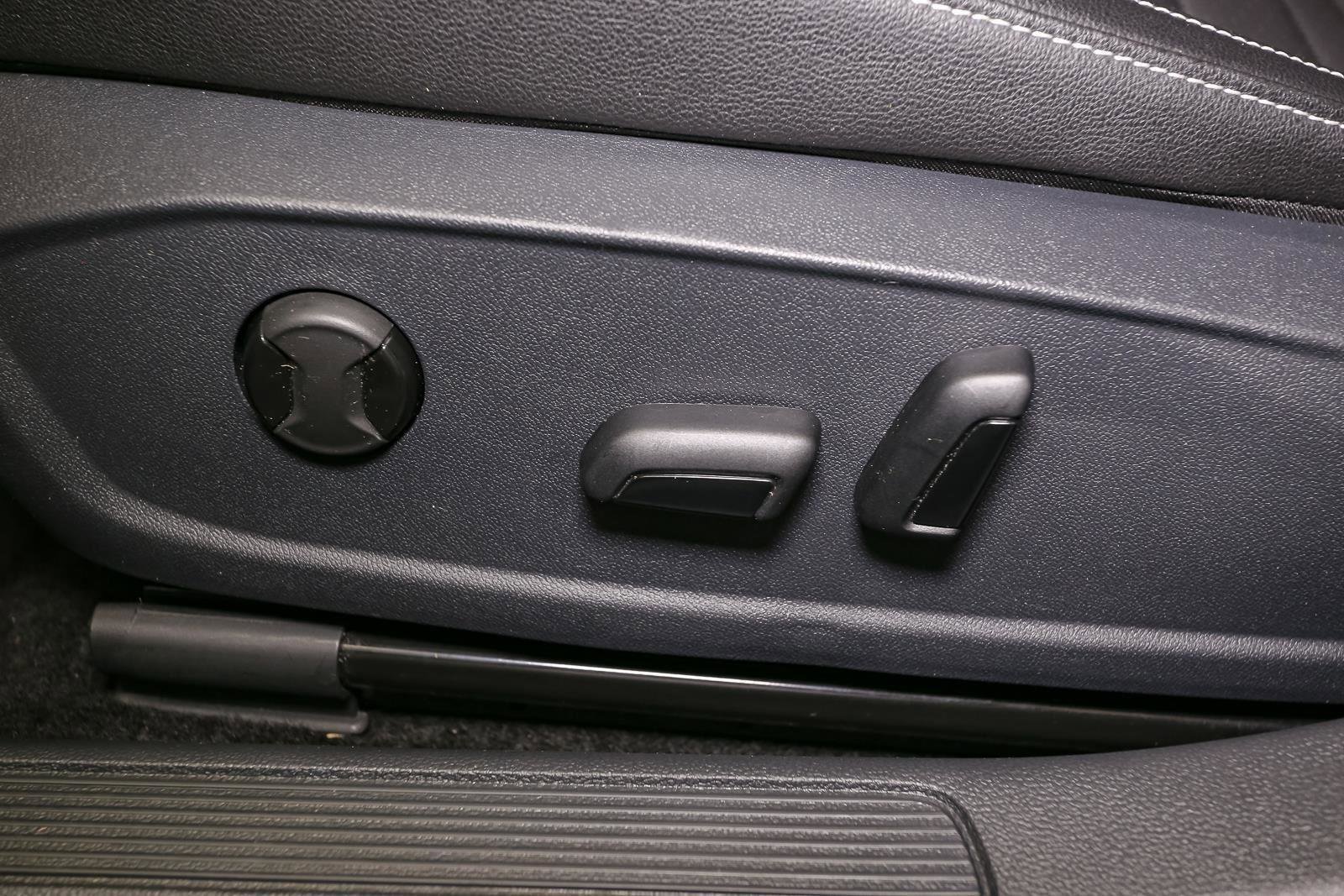 Certified 2024 Volkswagen Jetta SE image 43