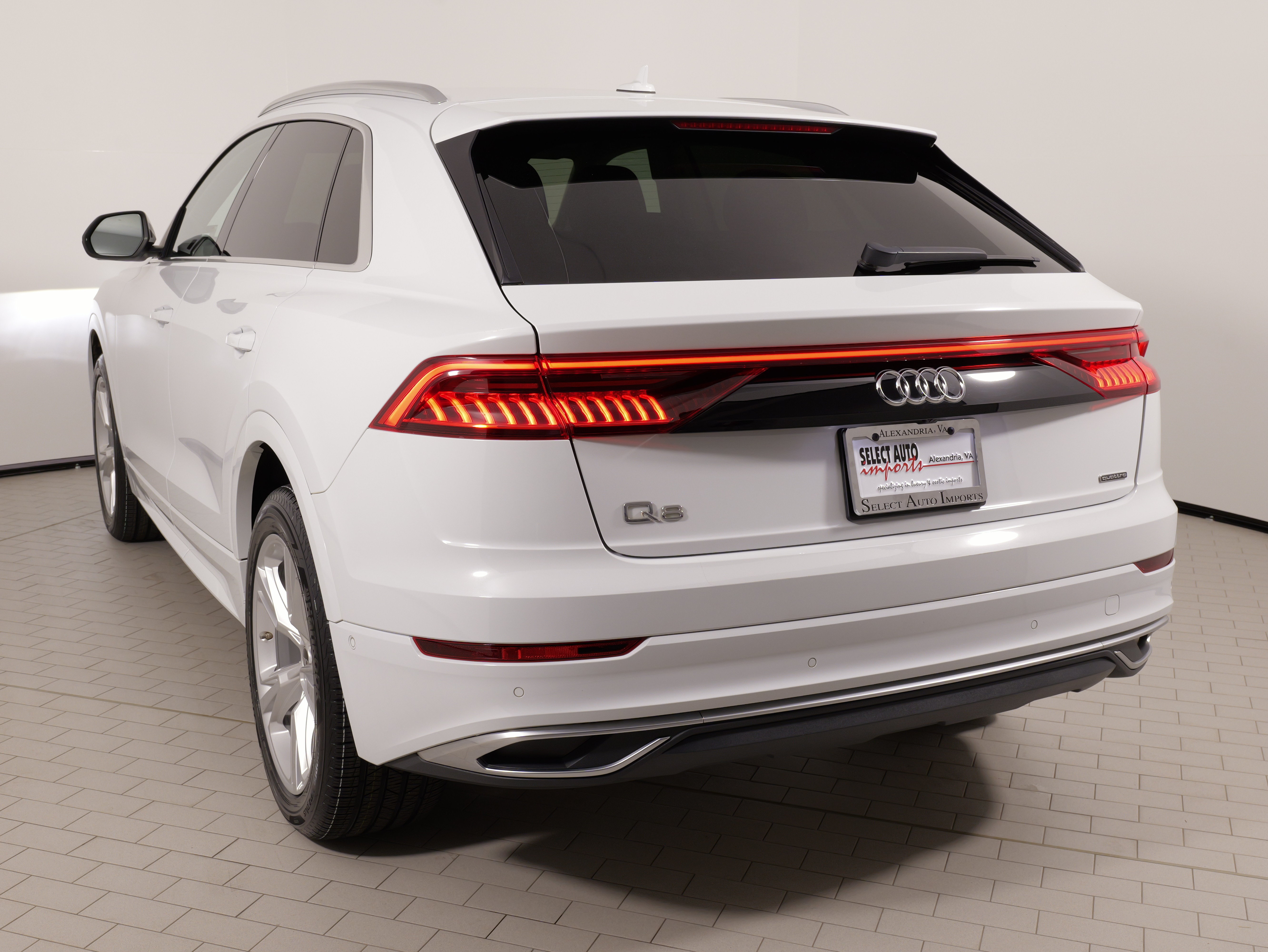 Used 2023 Audi Q8 Premium Plus w/ Premium Plus Package AWD/4WD image 14