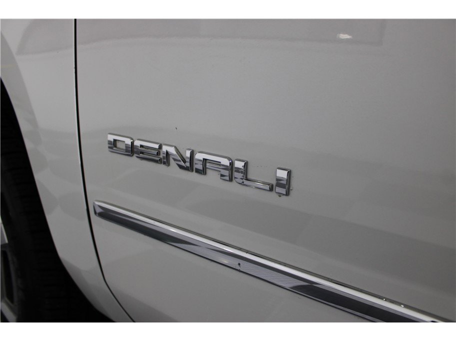 Used 2018 GMC Yukon XL Denali w/ Denali Ultimate Package image 10