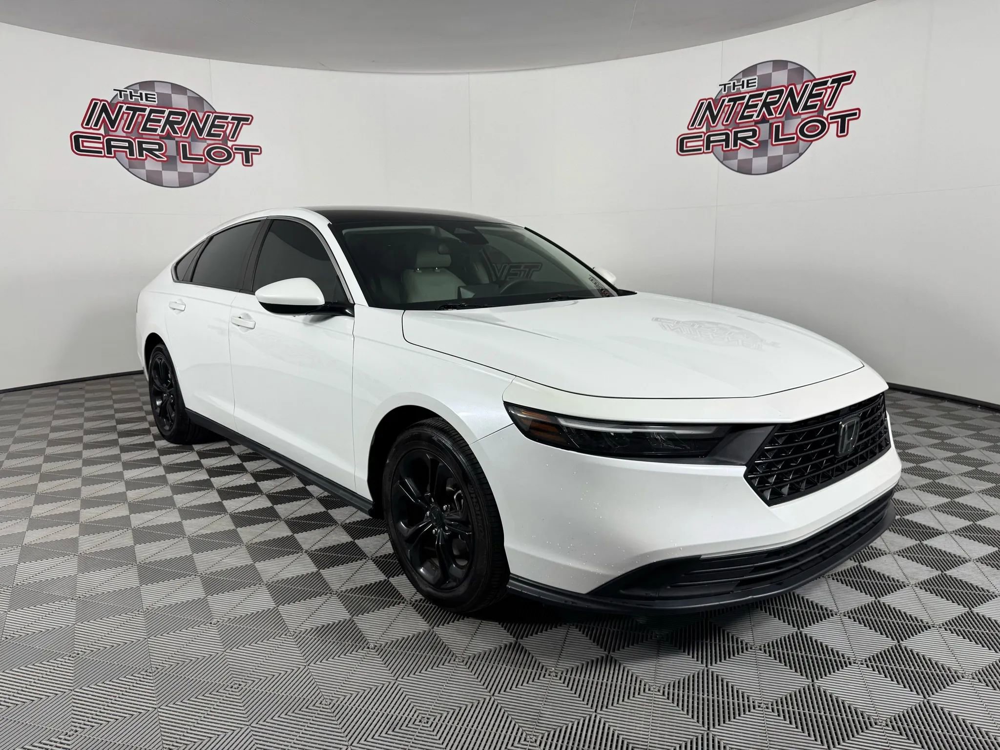 Used 2023 Honda Accord LX image 9