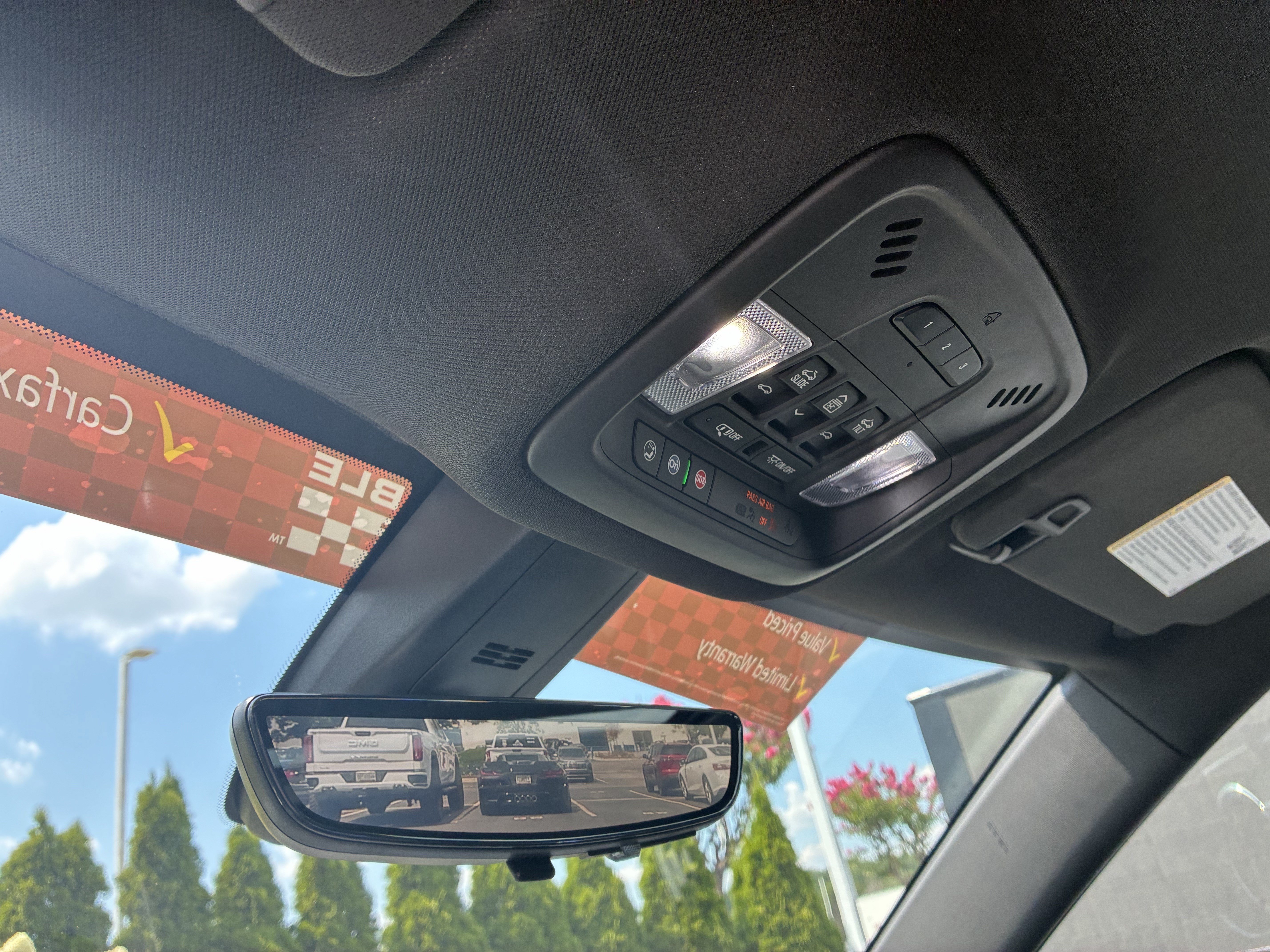 Used 2022 Chevrolet Traverse RS AWD/4WD image 40